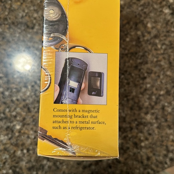 NEW Sharper Image “Find It” tiles for devices or items - Picture 3 of 4